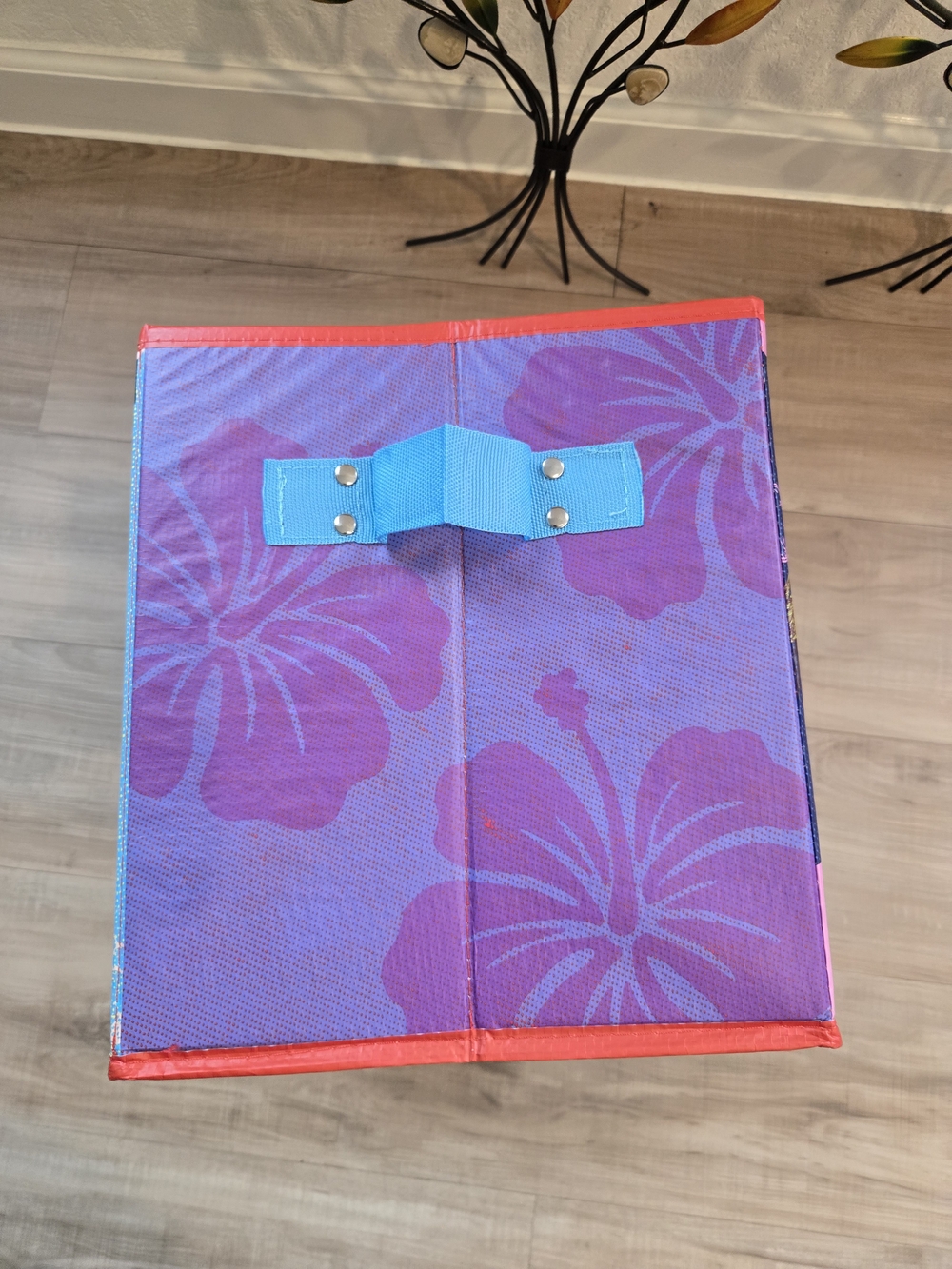 Trader Joe's Stand-Up Collapsible Grocery Tote in Red & Blue NWT - Picture 3 of 8